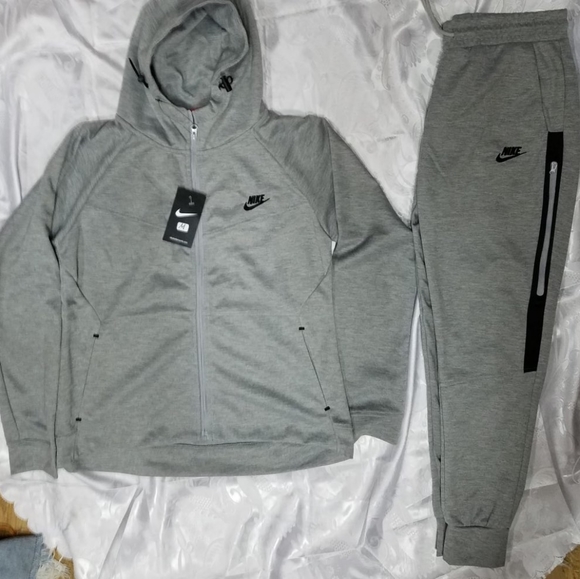 Nike Suit - Picture 1 of 1